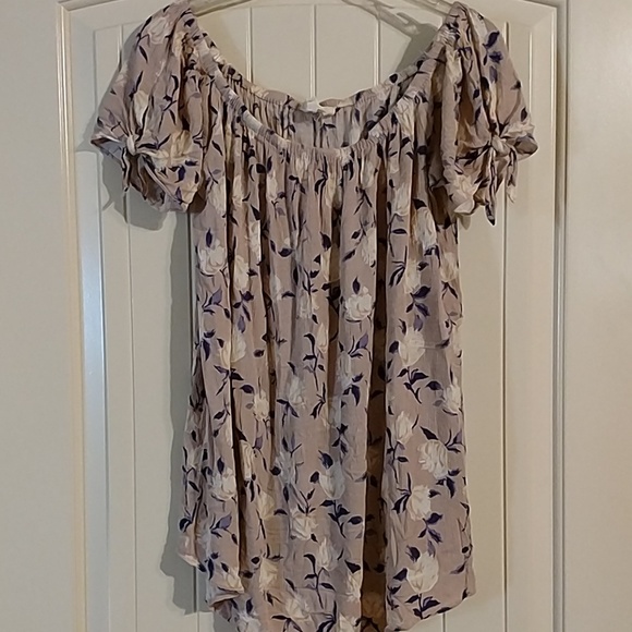 Sweet Wanderer Tops - Sweet Wanderer floral tunic top